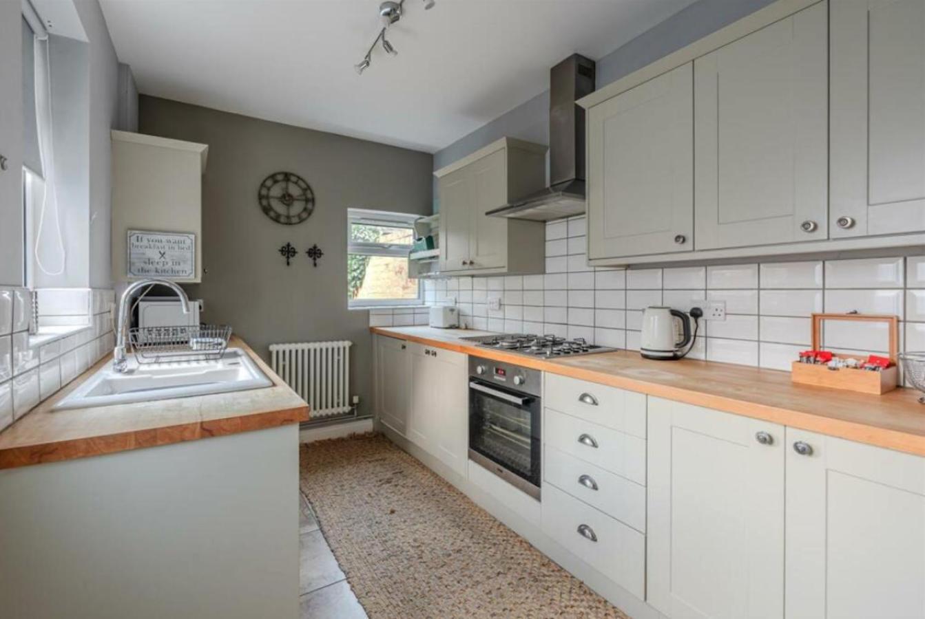 Entire 2-Bedroom House With Garden York Dış mekan fotoğraf